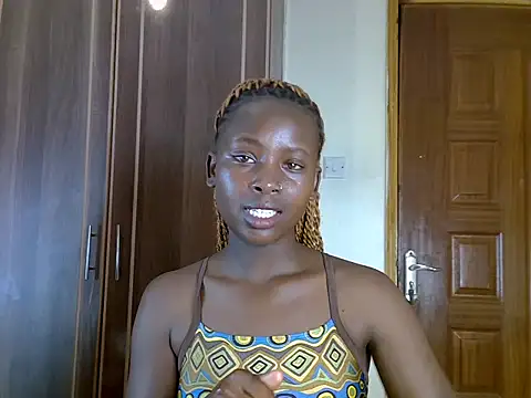 Snapshot of sexycatalina245 chatting on 08.05.26 sexycatalina245 online show from 08.05.26