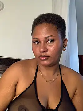 madelltheebony online show from 08.06.26