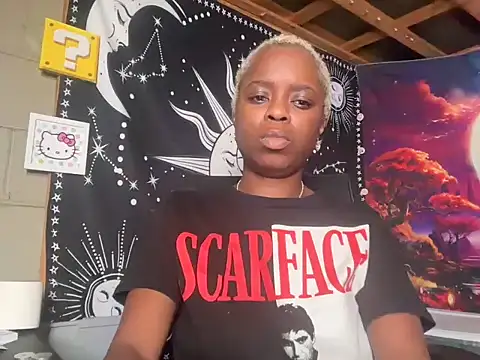 SimoneSavage online show from 11.08.25