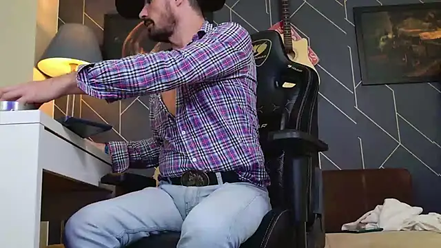 ChrisKox online show from 12.13.25