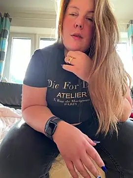 BootyLola online show from 02.02.26