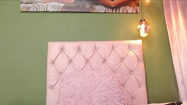 Snapshot of Tinna_Flirt chatting on 03.09.25 Tinna Flirt online show from 03.09.25