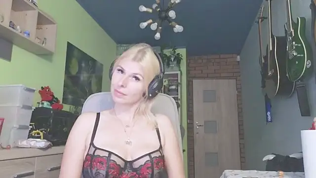 karmija online show from 10.09.25