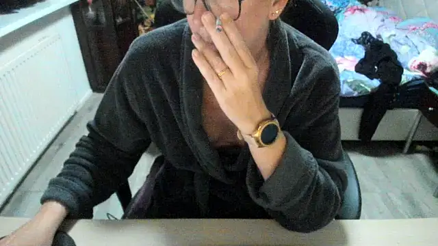 minoesje37 online show from 11.09.25