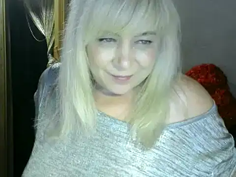 Snapshot of AgoniA7 chatting on 12.15.24 AgoniA7 online show from 12.15.24