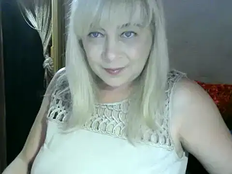 Snapshot of AgoniA7 chatting on 01.04.25 AgoniA7 online show from 01.04.25