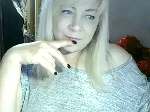 Snapshot of AgoniA7 chatting on 01.13.25 AgoniA7 online show from 01.13.25