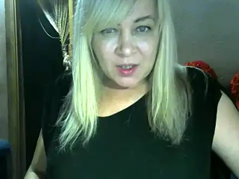 Snapshot of AgoniA7 chatting on 02.23.25 AgoniA7 online show from 02.23.25