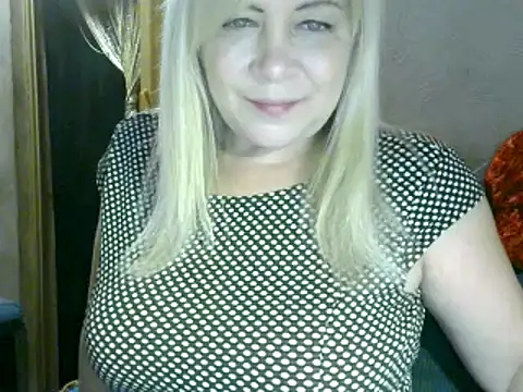 Snapshot of AgoniA7 chatting on 03.01.25 AgoniA7 online show from 03.01.25