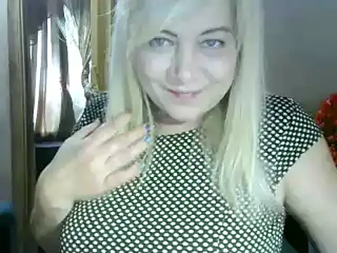 Snapshot of AgoniA7 chatting on 03.01.25 AgoniA7 online show from 03.01.25