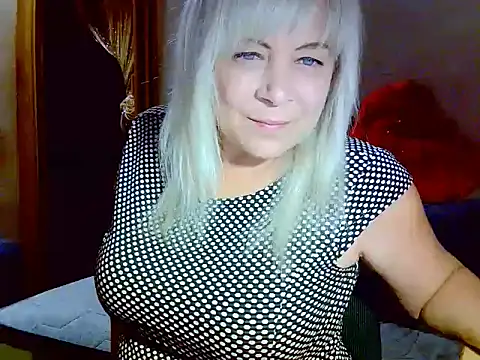 Snapshot of AgoniA7 chatting on 09.24.25 AgoniA7 online show from 09.24.25