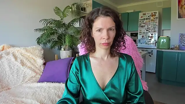 Snapshot of ChristinaGlory chatting on 05.08.26 ChristinaGlory online show from 05.08.26