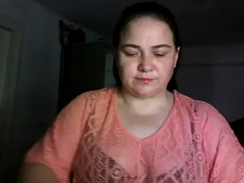 Snapshot of TammyAh chatting on 12.10.24 TammyAh online show from 12.10.24