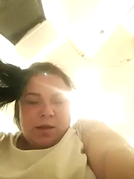 Snapshot of TammyAh chatting on 10.21.25 TammyAh online show from 10.21.25