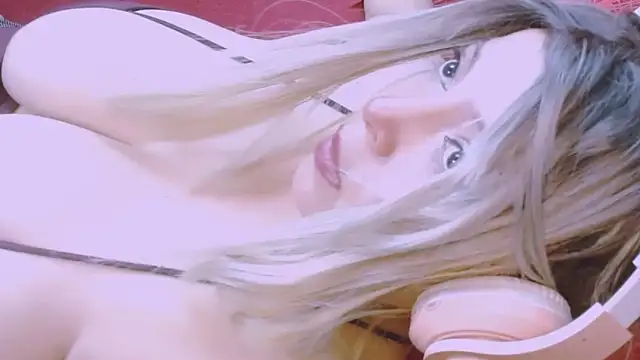Honey Lucy1 online show from 05.25.26