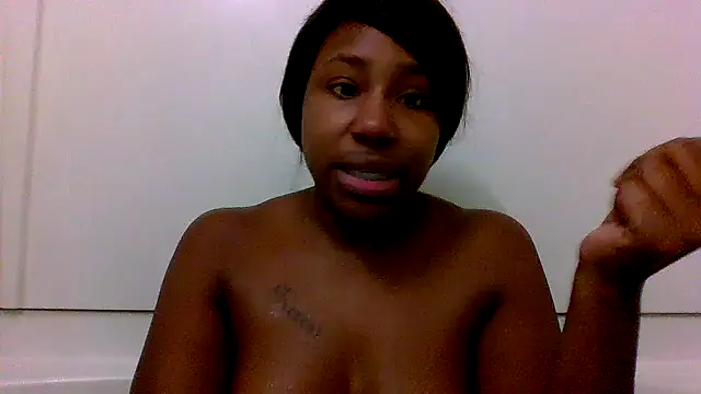 Xochillovemoney2 online show from 12.07.24