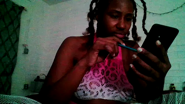 Xochillovemoney2 online show from 03.10.25