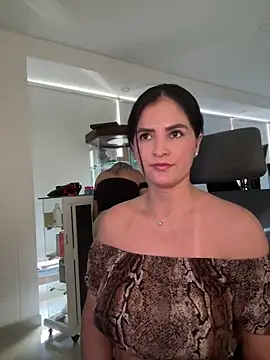 Snapshot of Carolina_Novoa chatting on 01.16.25 Carolina Novoa online show from 01.16.25