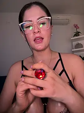 Snapshot of Carolina_Novoa chatting on 02.02.25 Carolina Novoa online show from 02.02.25