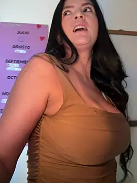 Snapshot of Carolina_Novoa chatting on 02.06.25 Carolina Novoa online show from 02.06.25