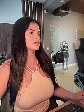 Snapshot of Carolina_Novoa chatting on 09.24.25 Carolina Novoa online show from 09.24.25