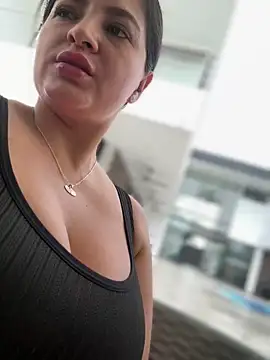 Carolina Novoa online show from 02.04.26