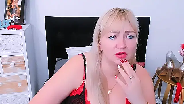 Snapshot of sweetMariina chatting on 01.04.25 sweetMariina online show from 01.04.25