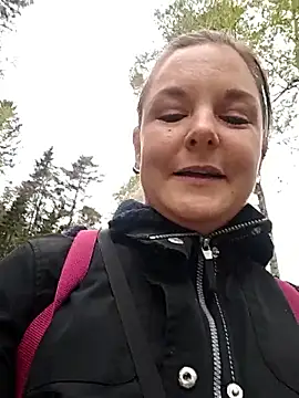 Snapshot of SwedishJennifer chatting on 05.19.26 SwedishJennifer online show from 05.19.26