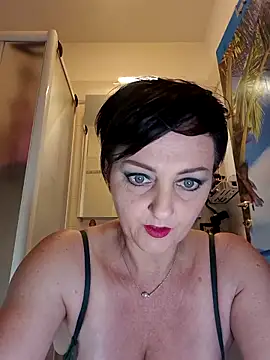 Snapshot of lucillabollente chatting on 04.27.26 lucillabollente online show from 04.27.26