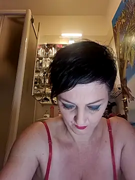Snapshot of lucillabollente chatting on 05.01.26 lucillabollente online show from 05.01.26