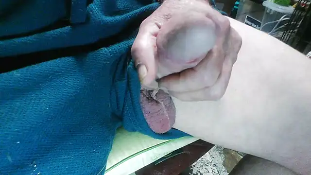 Snapshot of russtee chatting on 03.04.26 russtee online show from 03.04.26