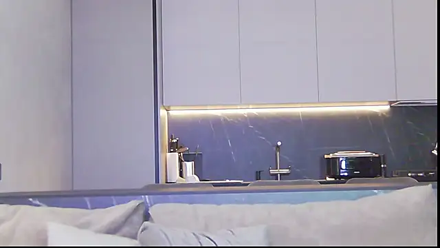 Sinful Eyes online show from 12.21.24