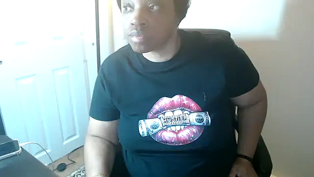 Sexymona1218 online show from 03.24.26