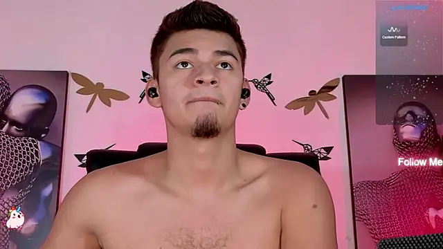 Snapshot of VikoHands chatting on 03.18.25 VikoHands online show from 03.18.25