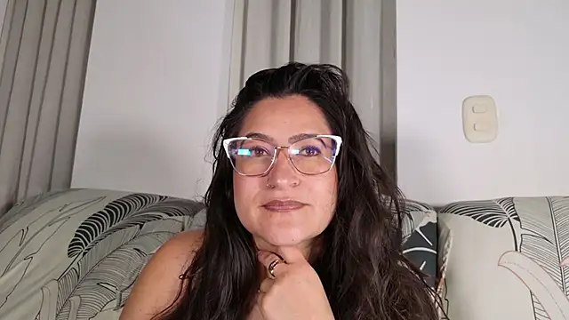 DeesseLuxure online show from 02.13.26