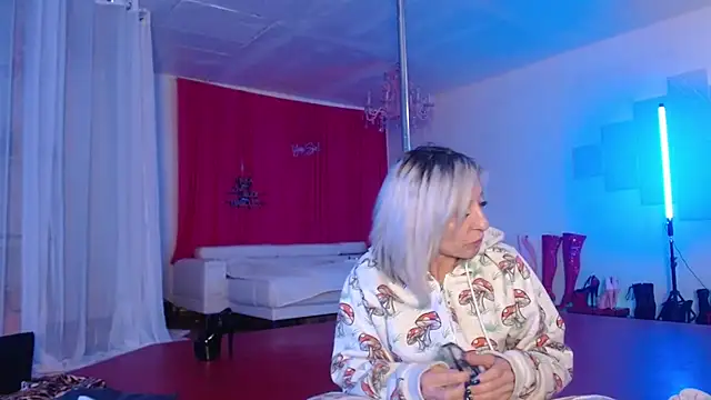 Snapshot of Sweet-Ginger chatting on 01.11.26 Sweet-Ginger online show from 01.11.26