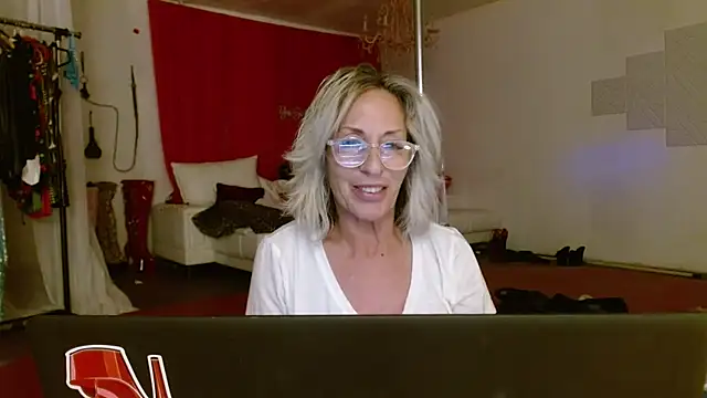 Snapshot of Sweet-Ginger chatting on 02.26.26 Sweet-Ginger online show from 02.26.26