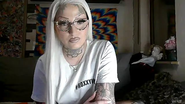 Snapshot of RoxxyInk chatting on 01.09.26 RoxxyInk online show from 01.09.26