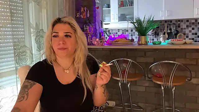 Monageil online show from 02.16.25