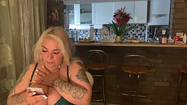 Monageil online show from 03.13.25