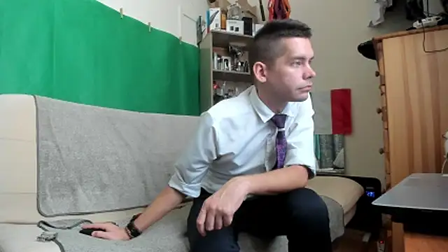 Snapshot of viraglaci18@xh chatting on 11.11.25 viraglaci18xh online show from 11.11.25