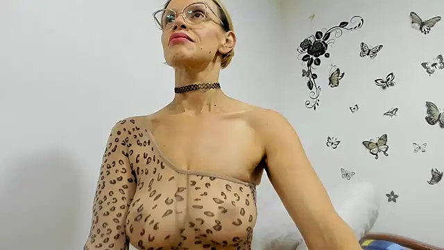 jennifersmit1 online show from 07.10.26