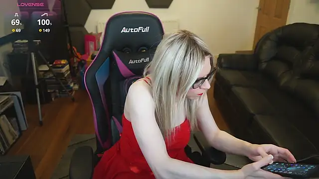 Snapshot of KelseyCobalt chatting on 12.02.24 KelseyCobalt online show from 12.02.24