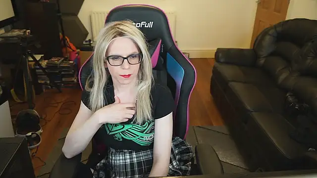 Snapshot of KelseyCobalt chatting on 12.29.24 KelseyCobalt online show from 12.29.24