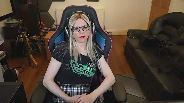 Snapshot of KelseyCobalt chatting on 01.07.25 KelseyCobalt online show from 01.07.25