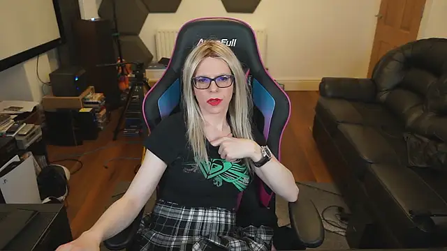 Snapshot of KelseyCobalt chatting on 01.19.25 KelseyCobalt online show from 01.19.25