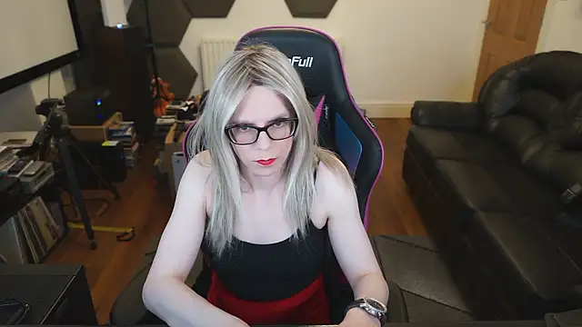 Snapshot of KelseyCobalt chatting on 02.10.25 KelseyCobalt online show from 02.10.25