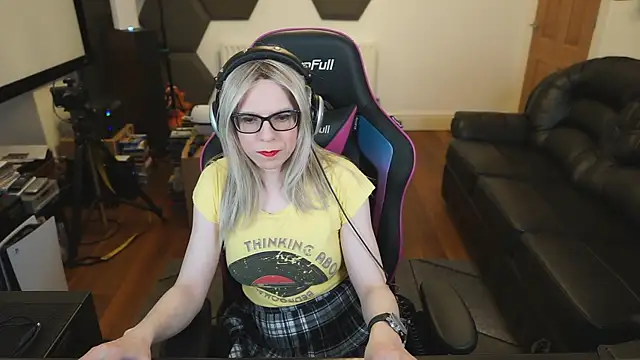 Snapshot of KelseyCobalt chatting on 02.11.25 KelseyCobalt online show from 02.11.25