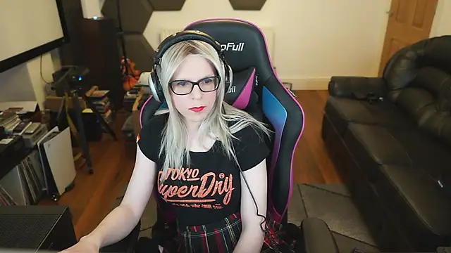 Snapshot of KelseyCobalt chatting on 02.19.25 KelseyCobalt online show from 02.19.25