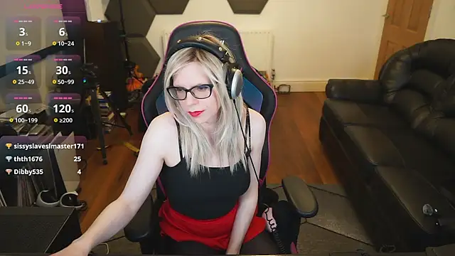 Snapshot of KelseyCobalt chatting on 03.11.25 KelseyCobalt online show from 03.11.25